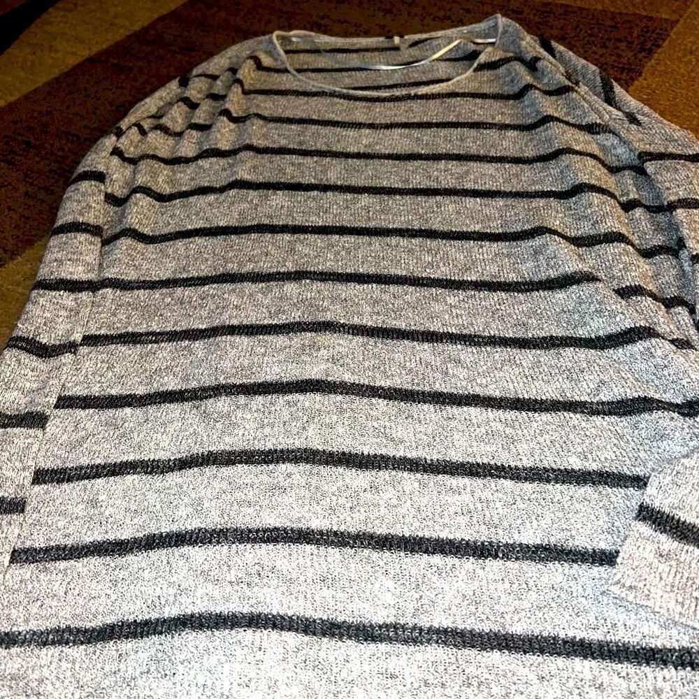 Free people sweater size M